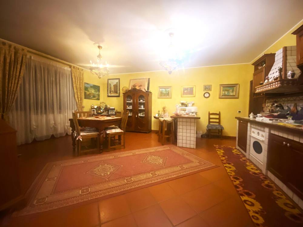 casa indipendente in vendita a Ravenna