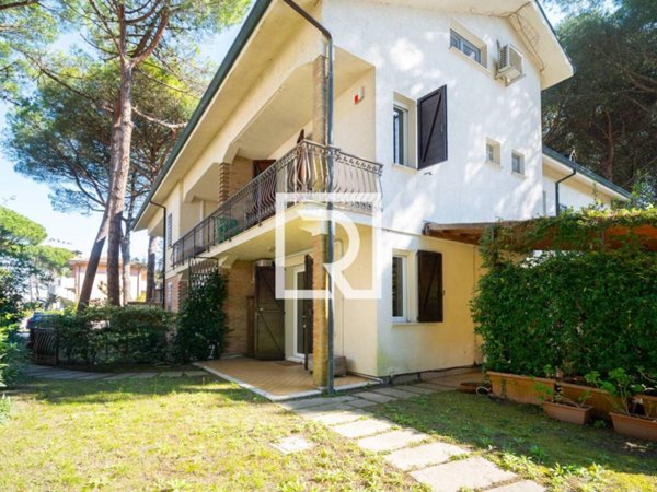 casa indipendente in vendita a Ravenna in zona Marina Romea