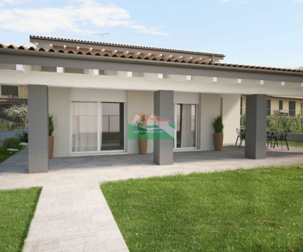 casa indipendente in vendita a Ravenna in zona Classe