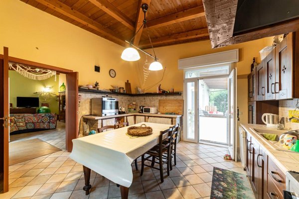 casa indipendente in vendita a Ravenna in zona Centro Storico