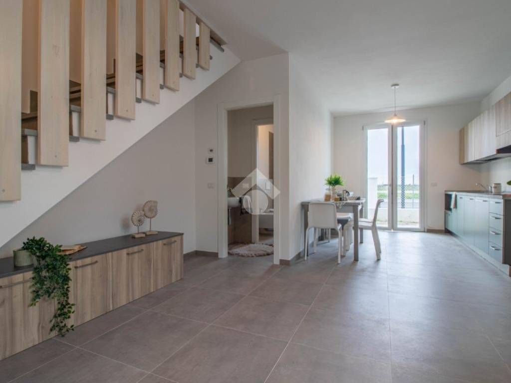 casa indipendente in vendita a Ravenna in zona Lido di Savio