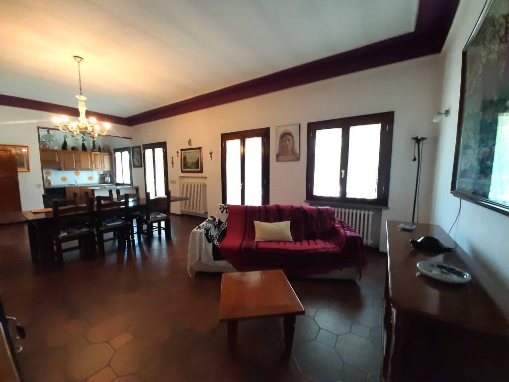 casa indipendente in vendita a Ravenna in zona Classe