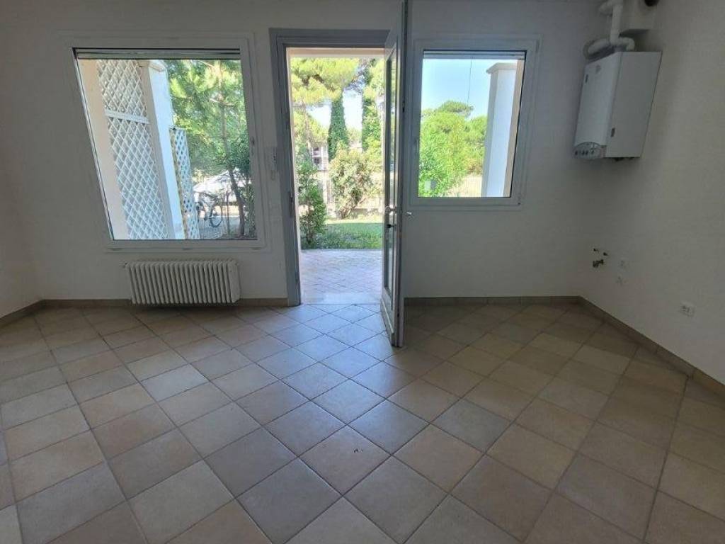 casa indipendente in vendita a Ravenna in zona Marina Romea