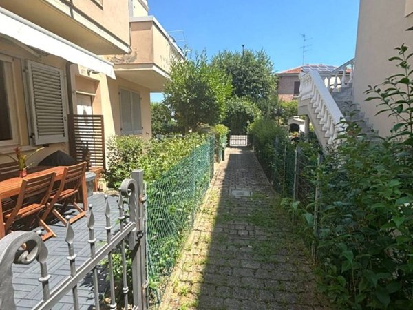 casa indipendente in vendita a Ravenna in zona Gambellara