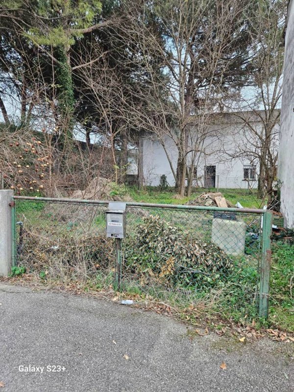 casa indipendente in vendita a Ravenna
