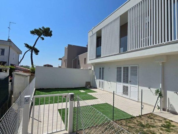 casa indipendente in vendita a Ravenna in zona Lido di Classe