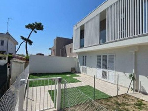 casa indipendente in vendita a Ravenna in zona Centro Storico