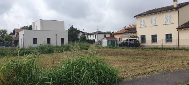 terreno edificabile in vendita a Ravenna in zona Carraie