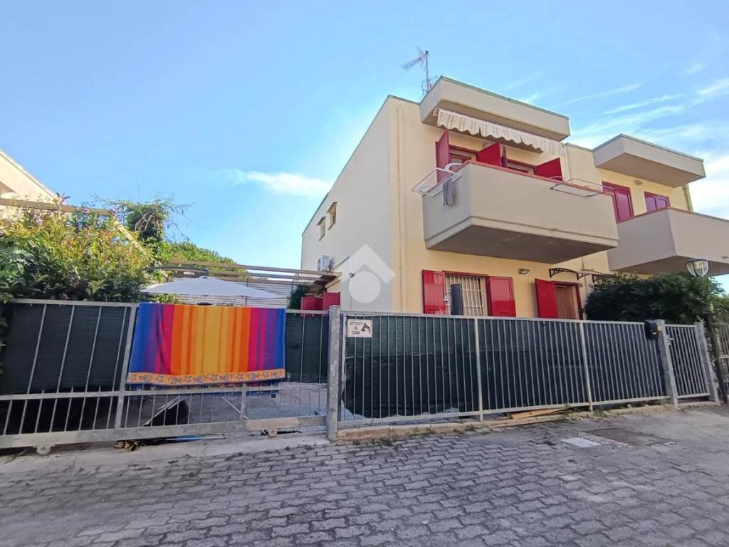 appartamento in vendita a Ravenna in zona Lido Adriano