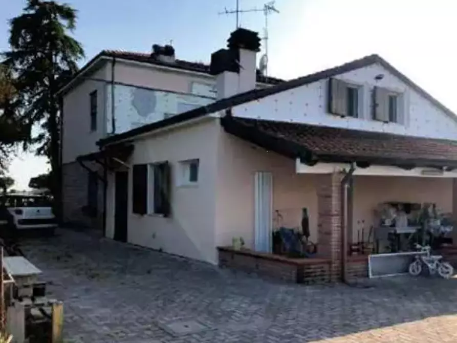 casa indipendente in vendita a Ravenna in zona Classe