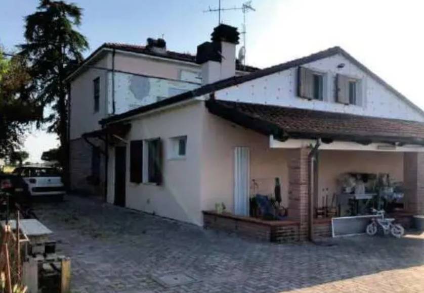 casa indipendente in vendita a Ravenna