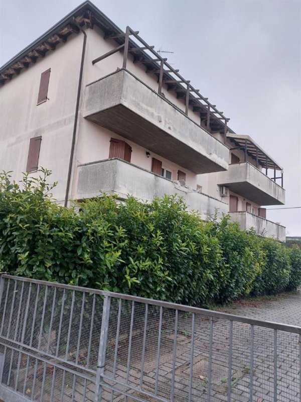 appartamento in vendita a Ravenna in zona Ragone