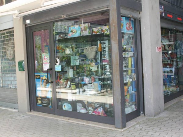 negozio in vendita a Ravenna in zona Marina Romea