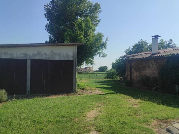 casa indipendente in vendita a Ravenna in zona Savarna / Conventello