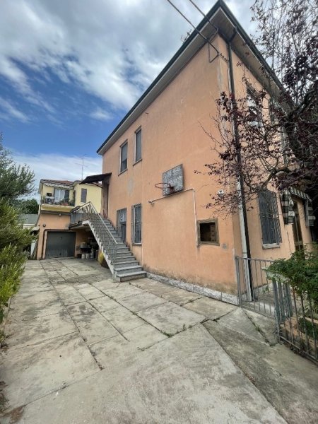 appartamento in vendita a Ravenna in zona Classe