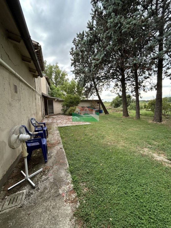 casa indipendente in vendita a Ravenna in zona Classe