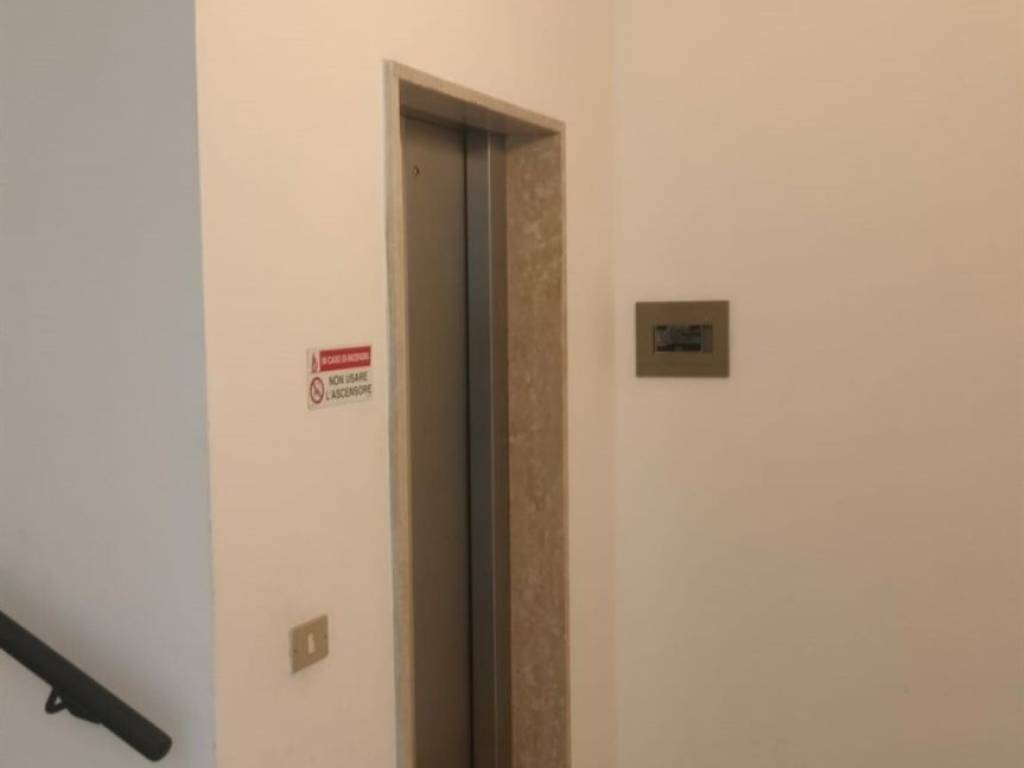 negozio in vendita a Ravenna