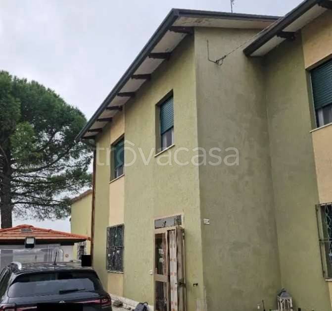 casa indipendente in vendita a Ravenna in zona Mezzano