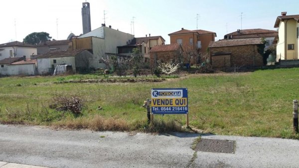 casa indipendente in vendita a Ravenna in zona Mezzano