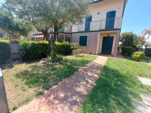 casa indipendente in vendita a Ravenna in zona Porto Fuori