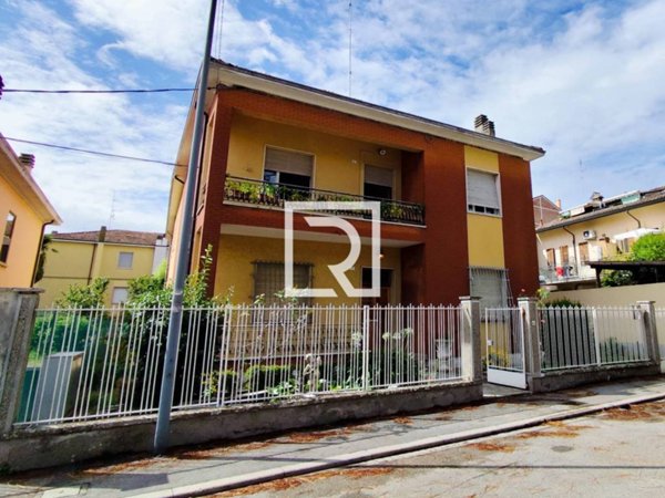 casa indipendente in vendita a Ravenna in zona Centro Storico