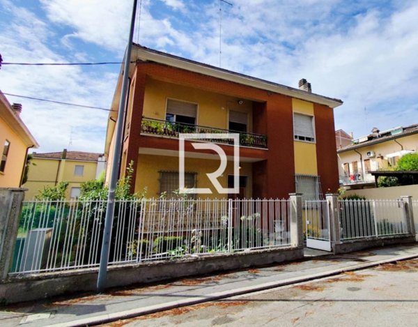 casa indipendente in vendita a Ravenna in zona Centro Storico