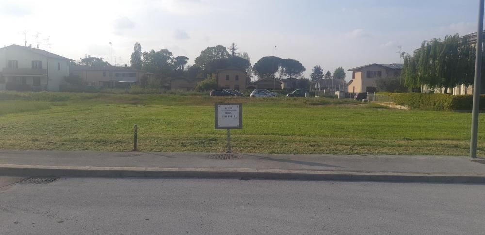 terreno edificabile in vendita a Ravenna in zona San Pietro in Vincoli