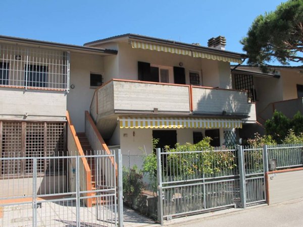 casa indipendente in vendita a Ravenna in zona Lido di Savio