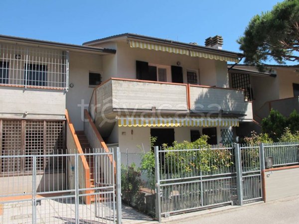 casa indipendente in vendita a Ravenna in zona Lido di Classe