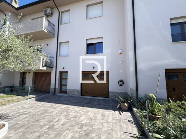 casa indipendente in vendita a Ravenna in zona Ponte Nuovo