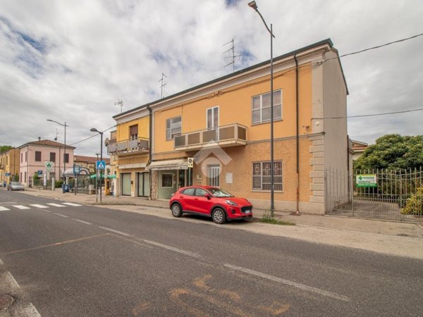 casa indipendente in vendita a Ravenna in zona Castiglione di Ravenna