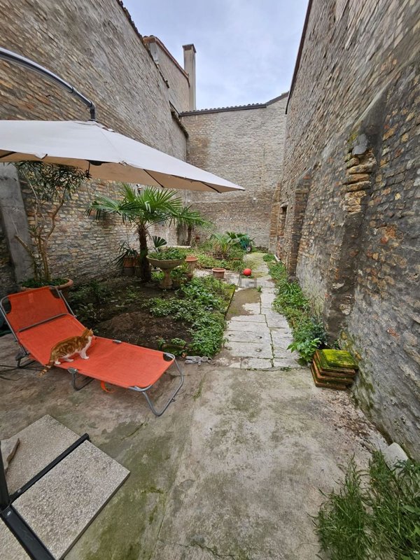 casa indipendente in vendita a Ravenna in zona Centro Storico