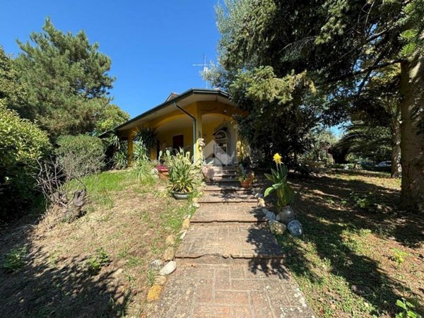 casa indipendente in vendita a Ravenna in zona Piangipane
