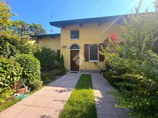 casa indipendente in vendita a Ravenna in zona Marina Romea