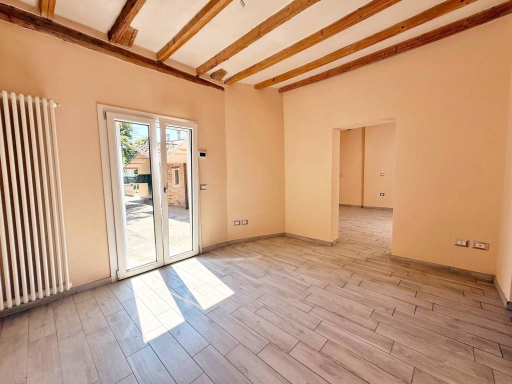 casa indipendente in vendita a Ravenna in zona Centro Storico