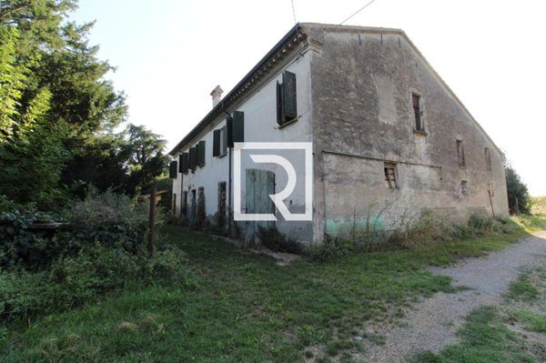 casa indipendente in vendita a Ravenna in zona Santerno