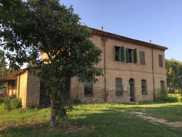 casa indipendente in vendita a Ravenna in zona Centro Storico