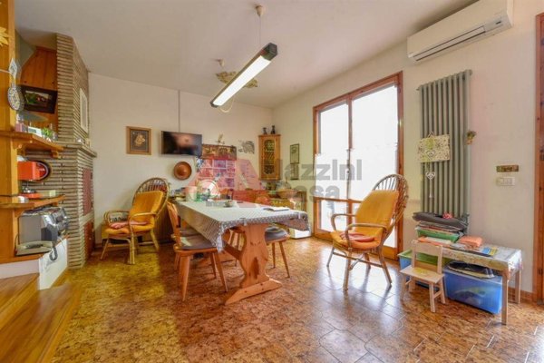 appartamento in vendita a Ravenna in zona Lido Adriano