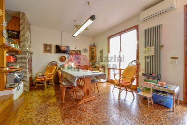 appartamento in vendita a Ravenna in zona Lido Adriano