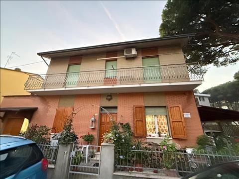 appartamento in vendita a Ravenna in zona Punta Marina Terme