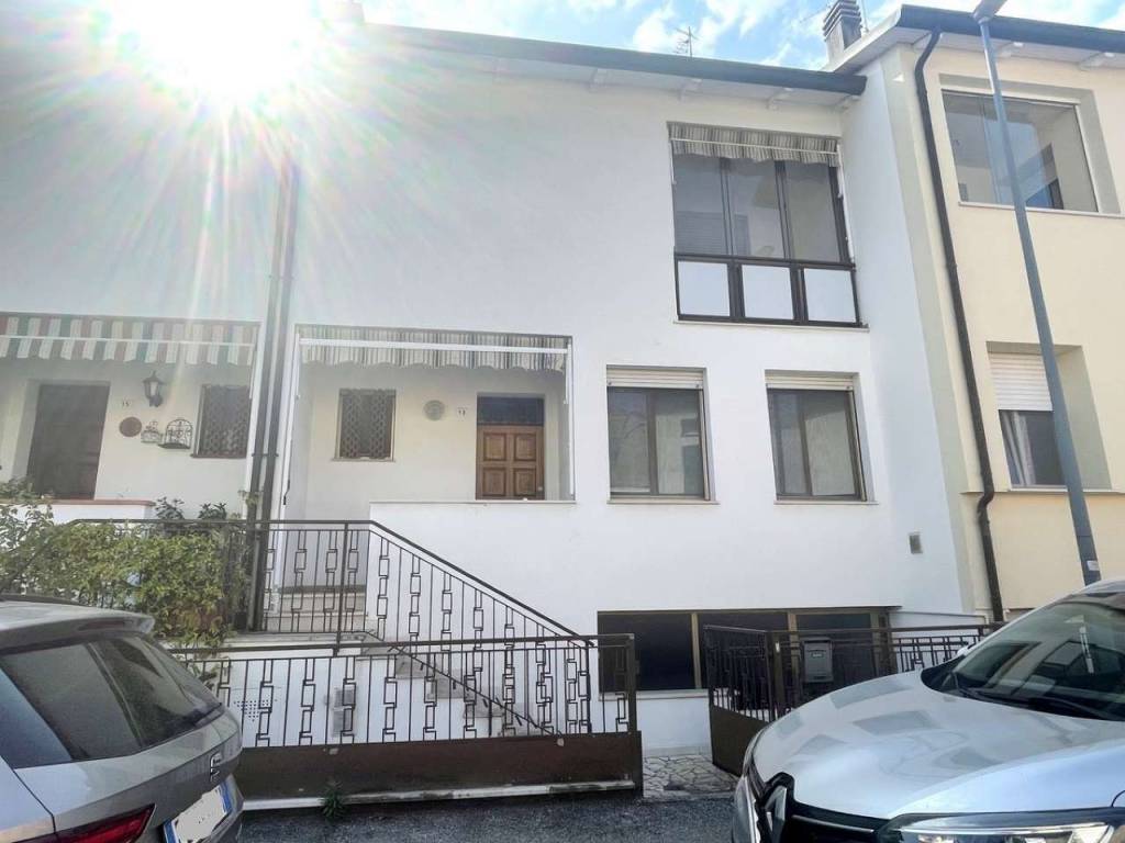 casa semindipendente in vendita a Ravenna in zona Centro Storico