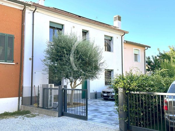 casa indipendente in vendita a Ravenna in zona Piangipane