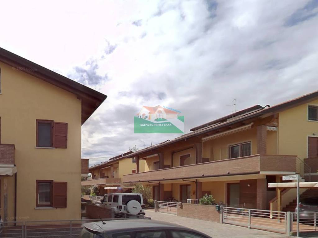 casa indipendente in vendita a Ravenna in zona Classe