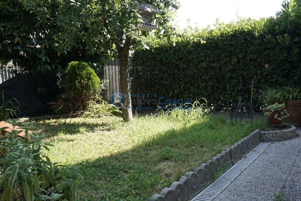 casa indipendente in vendita a Ravenna in zona Ponte Nuovo