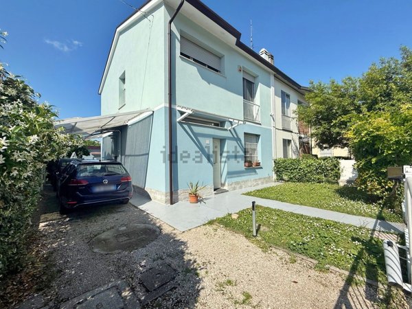 casa indipendente in vendita a Ravenna in zona Classe