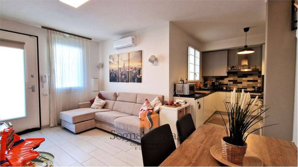 casa indipendente in vendita a Ravenna in zona Porto Fuori