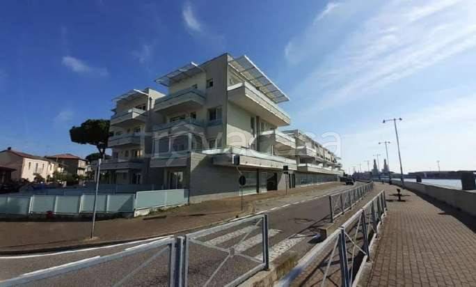 negozio in vendita a Ravenna in zona Classe