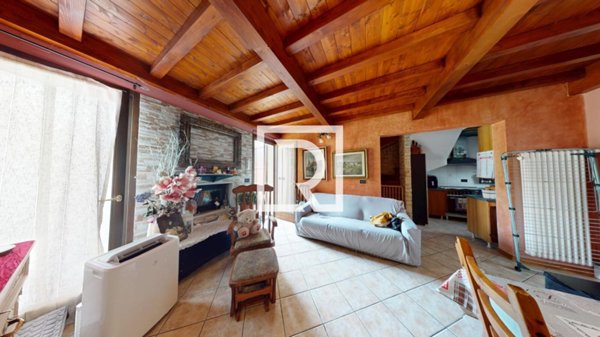 casa indipendente in vendita a Ravenna in zona Mezzano