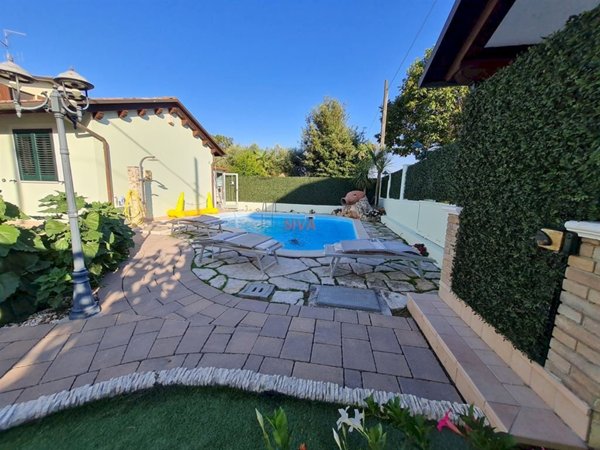 casa indipendente in vendita a Ravenna in zona Ponte Nuovo