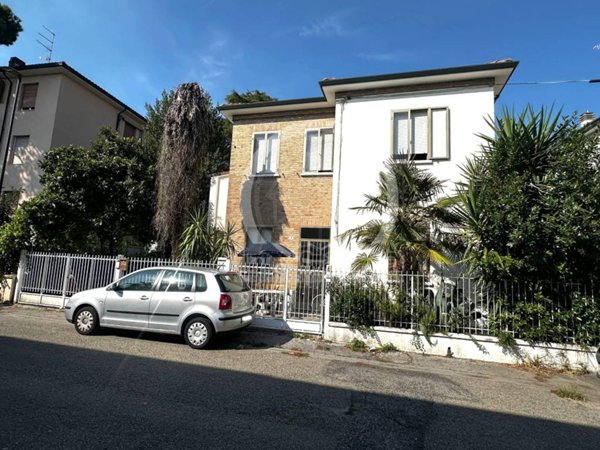 casa indipendente in vendita a Ravenna